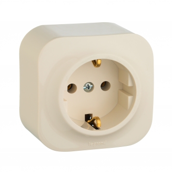 QUTEO Роз. с з/к без з/ш о/у 16А сл. кость