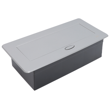 PRIMER Блок розеточный с выдвиж. крышкой 6 мод. сереб. IEK