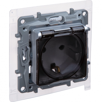 ETIKA Роз. с з/к/ш с кр. 16А IP44 алюм.