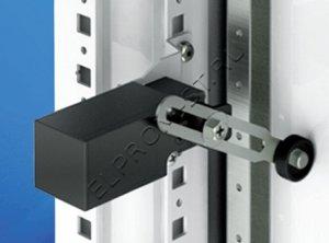 Светильник, концевой выключатель.